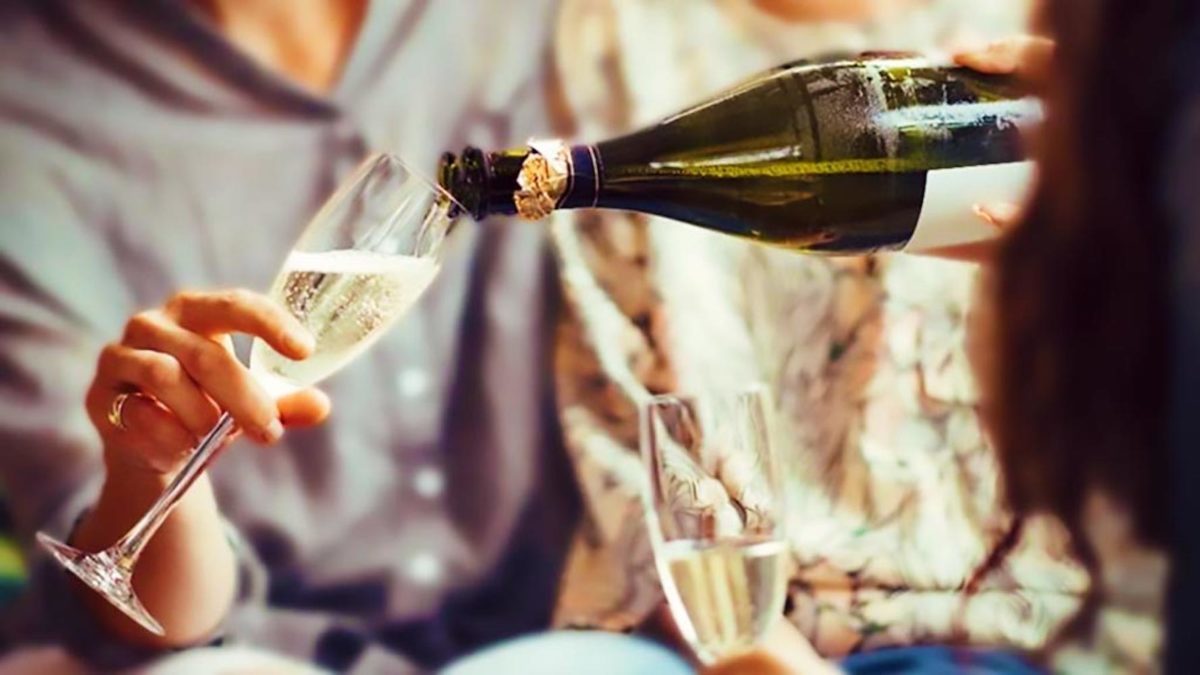 9 Unexpected Health Benefits of Drinking Prosecco